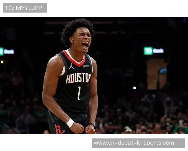 火箭115-113快船 球员点评：阿门满分，6人及格，2人低迷