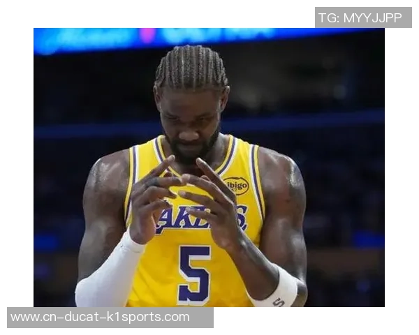 湖人有两点该夸，艾顿带好音讯！里夫斯承认错误，雷迪克不满一点